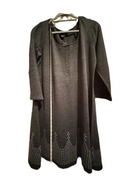 R&K Black Knit Pullover Top with Crew Neck